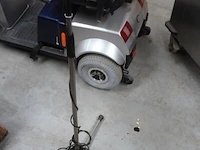 Statief met microfoon - afbeelding 2 van  5