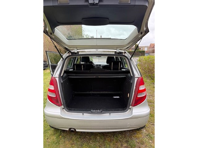 Stationwagen - break mercedes a150 (2007 / wdd 169 031 1j 530 076) - afbeelding 4 van  25
