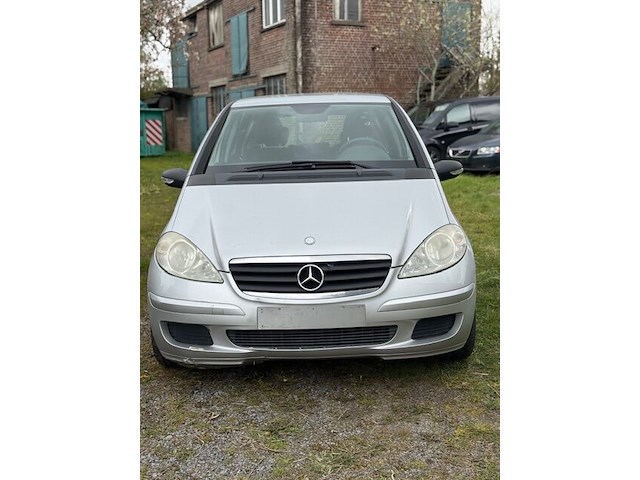 Stationwagen - break mercedes a150 (2007 / wdd 169 031 1j 530 076) - afbeelding 12 van  25