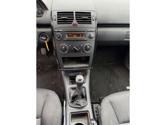 Stationwagen - break mercedes a150 (2007 / wdd 169 031 1j 530 076) - afbeelding 25 van  25