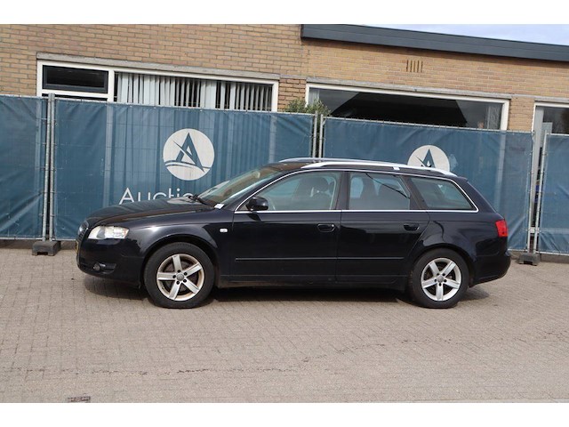Stationwagen audi a4 benzine 131pk 2005 (marge) - afbeelding 1 van  1