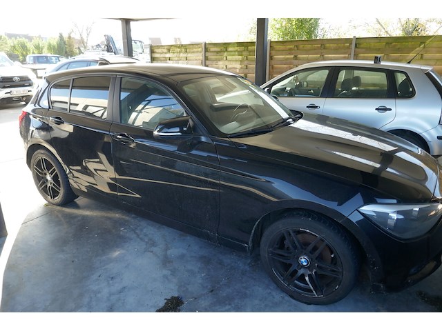 Stationwagen bmw 1k4 114i (2012 / wba1r11030j631668) - afbeelding 17 van  22