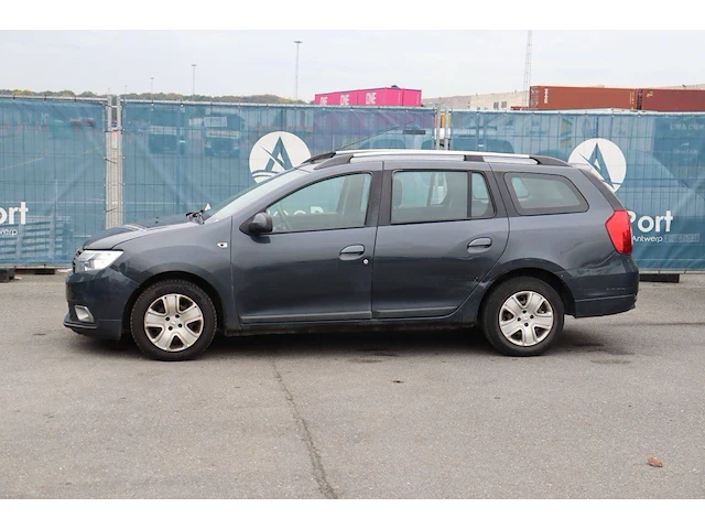 Stationwagen dacia logan diesel 90pk 2018 (marge) - afbeelding 1 van  1