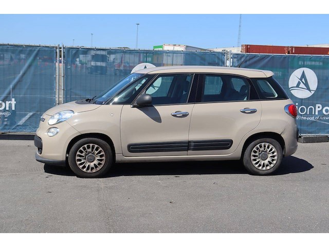 Stationwagen fiat 500l diesel 95pk 2014 (marge) - afbeelding 1 van  1