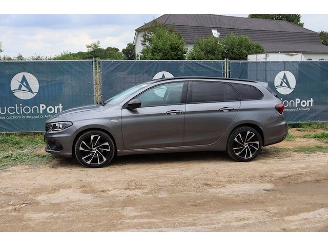 Stationwagen fiat tipo benzine 120pk 2018 - afbeelding 1 van  1