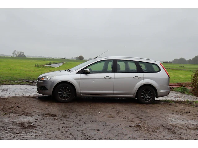 Stationwagen ford focus benzine 101pk 2010 (marge) - afbeelding 1 van  1