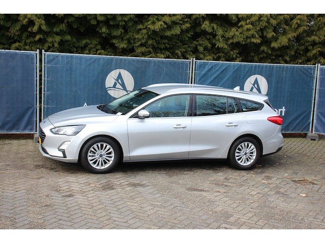 Stationwagen ford focus wagon 1.0 ecoboost titanium benzine 125pk - afbeelding 1 van  1