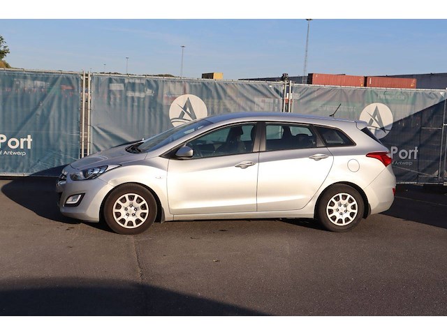 Stationwagen hyundai i30 diesel 90pk 2014 (marge) - afbeelding 1 van  1