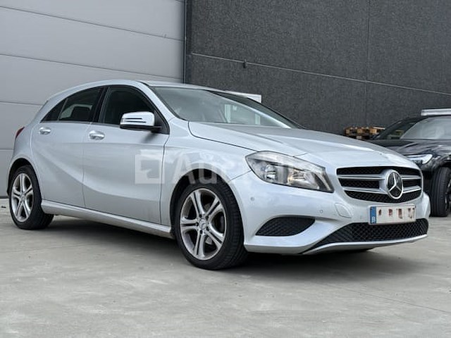 Stationwagen mercedes benz a-180-cdi (2012 / wdd 176 012 1j 014 429) - afbeelding 24 van  25