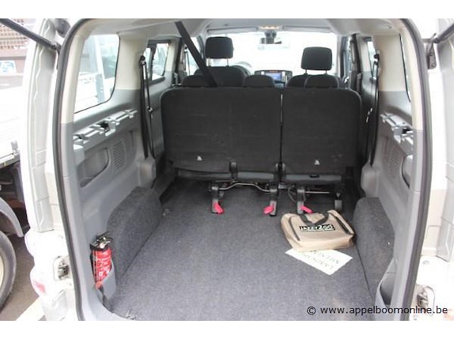 Stationwagen nissan leaf, elektrisch, datum 1ste inschrijving 15/12/2016, chassisnummer vsktaame0u0514962, 38.691km - afbeelding 6 van  10