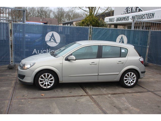 Stationwagen opel astra benzine 90pk 2005 - afbeelding 1 van  1