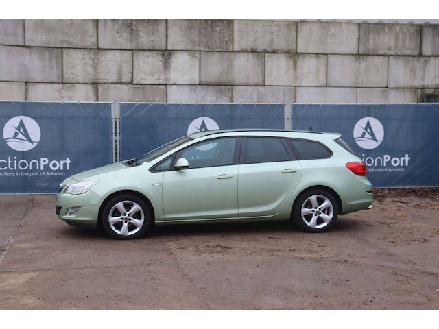 Stationwagen opel astra sports tourer benzine 2011 - afbeelding 1 van  1