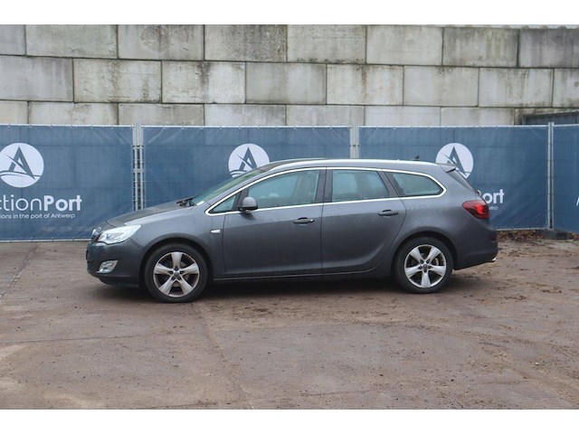 Stationwagen opel astra sports tourer benzine 2012 - afbeelding 1 van  1