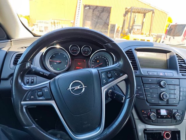 Stationwagen opel insignia , type og-a, variant fy11, versie 1a09b6bdgkk5, ch.nr. w0lgm8ey1a1130895, bouwjaar 04-01-2011 (sleutel, boorddocumenten: alleen gelijkvormigheidsattest) - afbeelding 9 van  32