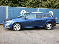 Stationwagen renault megane estate 1.3 tce limited benzine 140pk 2020 - afbeelding 1 van  1