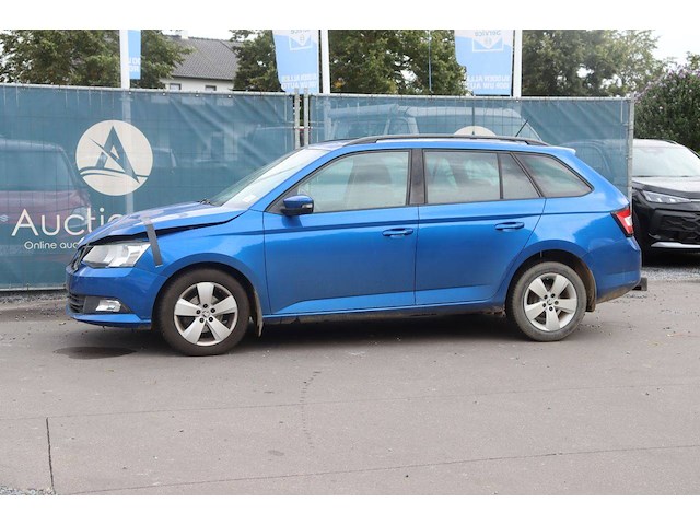 Stationwagen skoda fabia benzine 90pk 2015 (marge) - afbeelding 1 van  1
