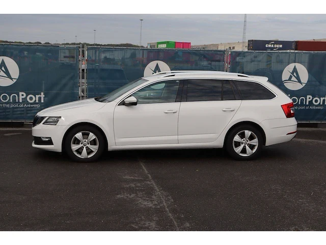 Stationwagen skoda octavia benzine/lpg 130pk 2021 (marge) - afbeelding 1 van  1