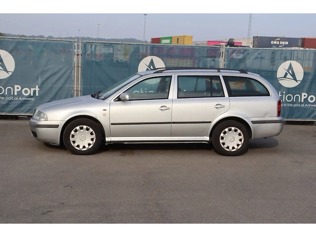 Stationwagen skoda octavia diesel 75pk 2004 (marge) - afbeelding 1 van  1