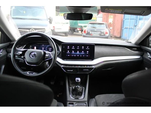 Stationwagen skoda, octavia, tmbjr7nx1ny057860, datum eerste insch 24/10/2022, 1498cm³, 110kw, euro 6d, benzine, kentekenbewijs deel i + ii - afbeelding 9 van  19