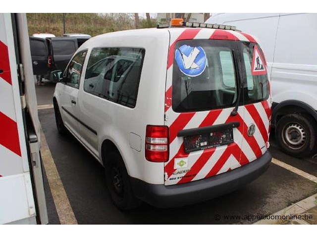 Stationwagen volkswagen caddy , cng, datum 1ste inschrijving 29/5/2015, chasisnummer wv2zzz2kzfx148722, 110.653km, euro 5b, distributieriem defect - afbeelding 9 van  12