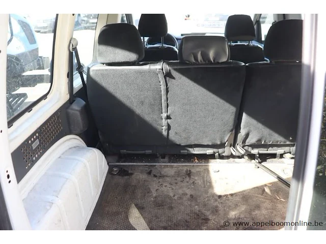Stationwagen volkswagen caddy, datum 1ste inschr 29/08/2016, km-stand 50762, chassisnr wv2zzz2kzhx026342,cng, euro 6b schade rondom - afbeelding 12 van  15