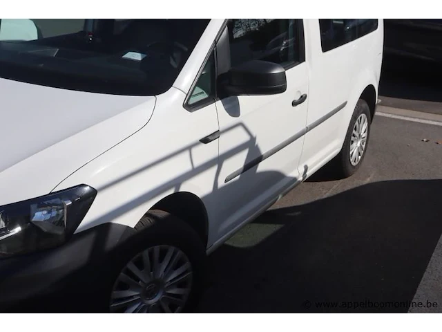Stationwagen volkswagen caddy, datum 1ste inschr 29/08/2016, km-stand 51648, chassisnr wv2zzz2kzhx027834,cng, euro 6b schade rondom - afbeelding 3 van  10