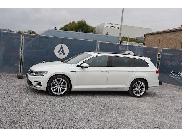 Stationwagen volkswagen passat gte elektrisch+benzine 156pk 2017 (marge) - afbeelding 1 van  1