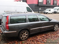 Stationwagen volvo v70, yv1sw799942396508, 1e inschr 27/04/04, 2401cm³, 120kw, euro 3, diesel, 324633km vlgs ltst keuring, kentekenbewijs, gelijkvormigheidsattest, keuring gelding 27/04/2020 - afbeelding 8 van  13