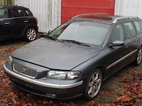 Stationwagen volvo v70, yv1sw799942396508, 1e inschr 27/04/04, 2401cm³, 120kw, euro 3, diesel, 324633km vlgs ltst keuring, kentekenbewijs, gelijkvormigheidsattest, keuring gelding 27/04/2020 - afbeelding 1 van  13