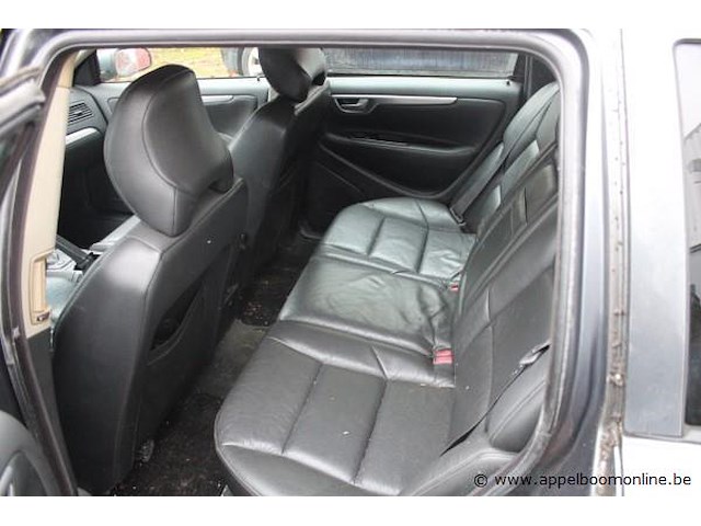 Stationwagen volvo v70, yv1sw799942396508, 1e inschr 27/04/04, 2401cm³, 120kw, euro 3, diesel, 324633km vlgs ltst keuring, kentekenbewijs, gelijkvormigheidsattest, keuring gelding 27/04/2020 - afbeelding 13 van  13