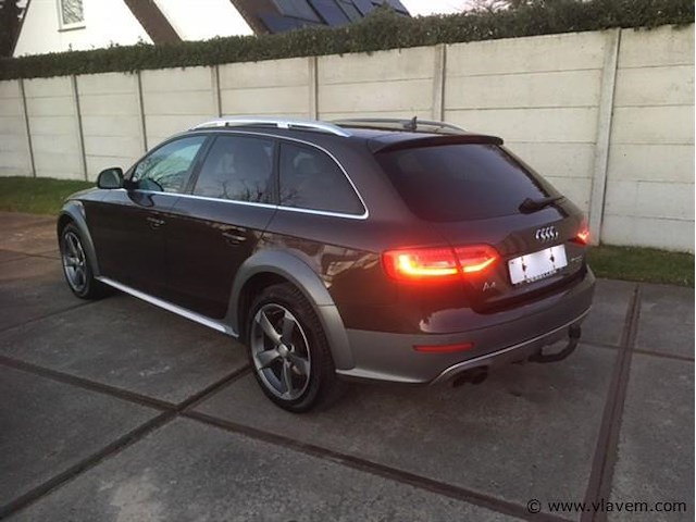 Stationwagen - afbeelding 12 van  17