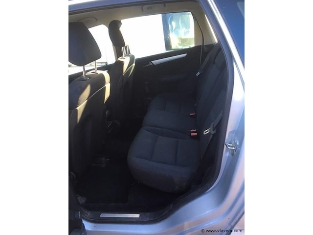 Stationwagen - afbeelding 6 van  8