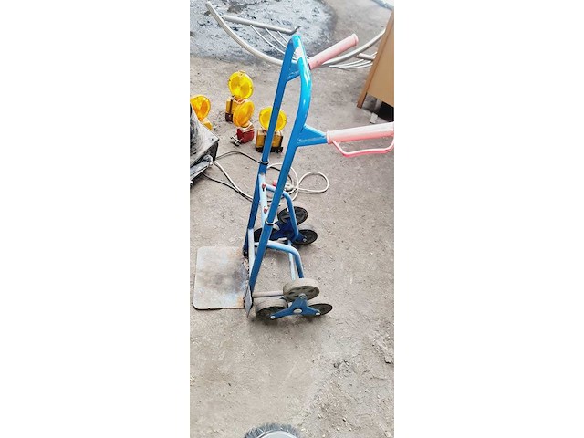 Steekwagen met 3 wielen voor trappen - afbeelding 7 van  7