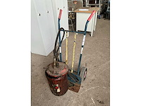 Steekwagen met vetpomp - afbeelding 2 van  6