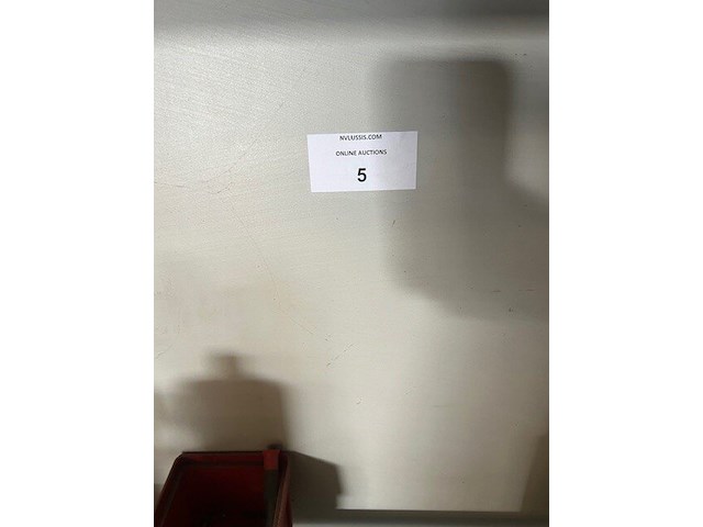 Steekwagentje blauwe kleur, rolwerkkast rode kleur, metalen kast met producten (7,8,9) - afbeelding 2 van  7