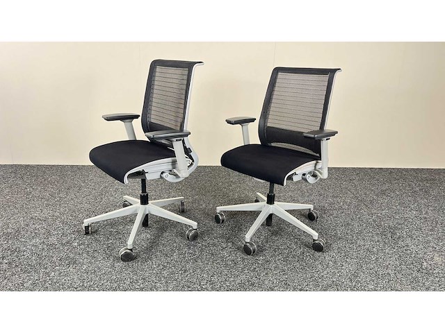 Steelcase - think - bureaustoel (4x) - afbeelding 1 van  8