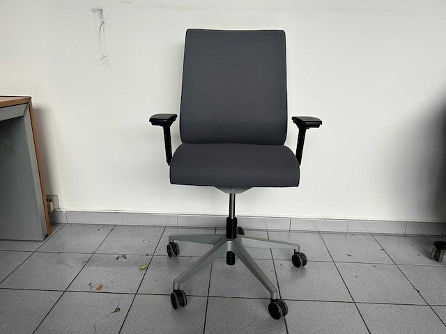 Steelcase - think - desk chair (4x) - afbeelding 1 van  8
