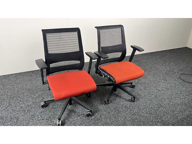 Steelcase - think v1 - bureaustoel (2x) - afbeelding 1 van  6