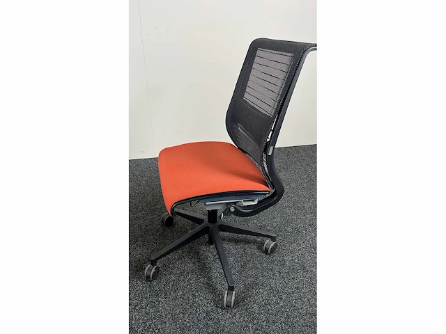 Steelcase - think v1 - bureaustoel (2x) - afbeelding 4 van  5