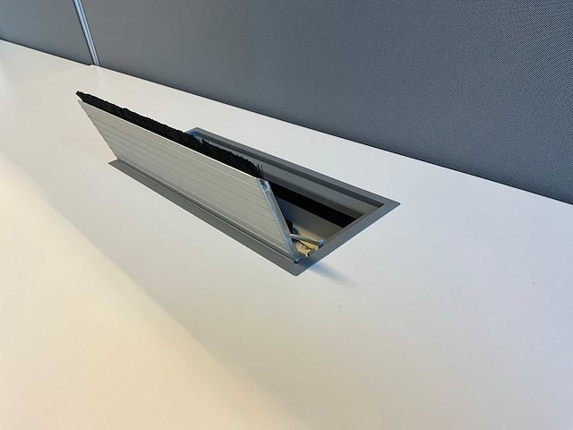 Steelcase bureau 160x80 (4x) - afbeelding 6 van  6