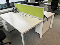 Steelcase bureau (2x) - afbeelding 1 van  4