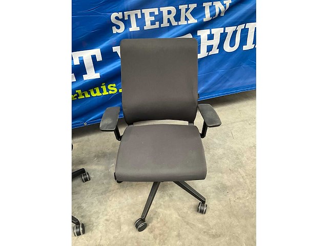 Steelcase ergonomische bureaustoel (4x) - afbeelding 3 van  7