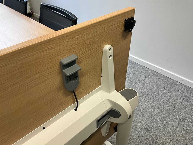 Steelcase inklapbare mobiele tafel (3x) - afbeelding 5 van  5