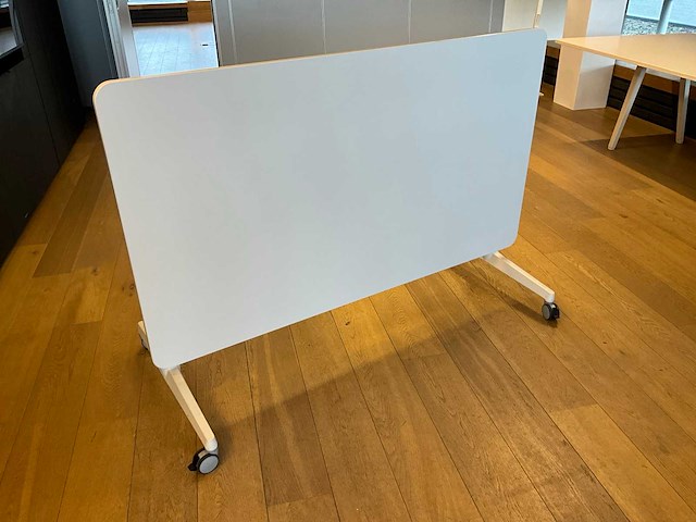 Steelcase inklapbare mobiele tafel (4x) - afbeelding 3 van  9