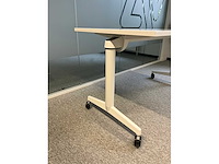 Steelcase inklapbare mobiele tafel (4x) - afbeelding 1 van  2
