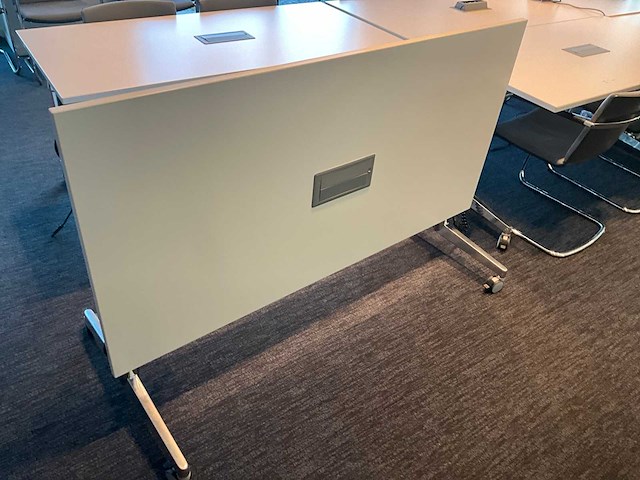 Steelcase mobiele inklapbare vergadertafel (4x) - afbeelding 11 van  14