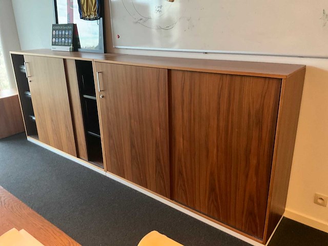 Steelcase schuifdeurkast (2x) - afbeelding 1 van  6