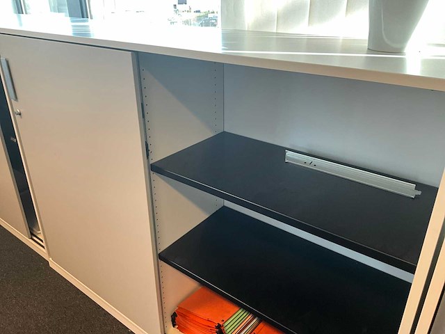 Steelcase schuifdeurkast (2x) - afbeelding 3 van  5