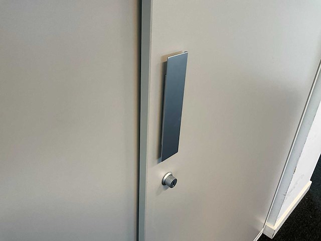 Steelcase schuifdeurkast (2x) - afbeelding 2 van  6