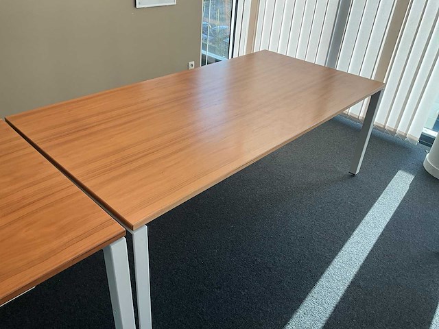 Steelcase vergadertafel (2x) + schuifdeurkast - afbeelding 12 van  18